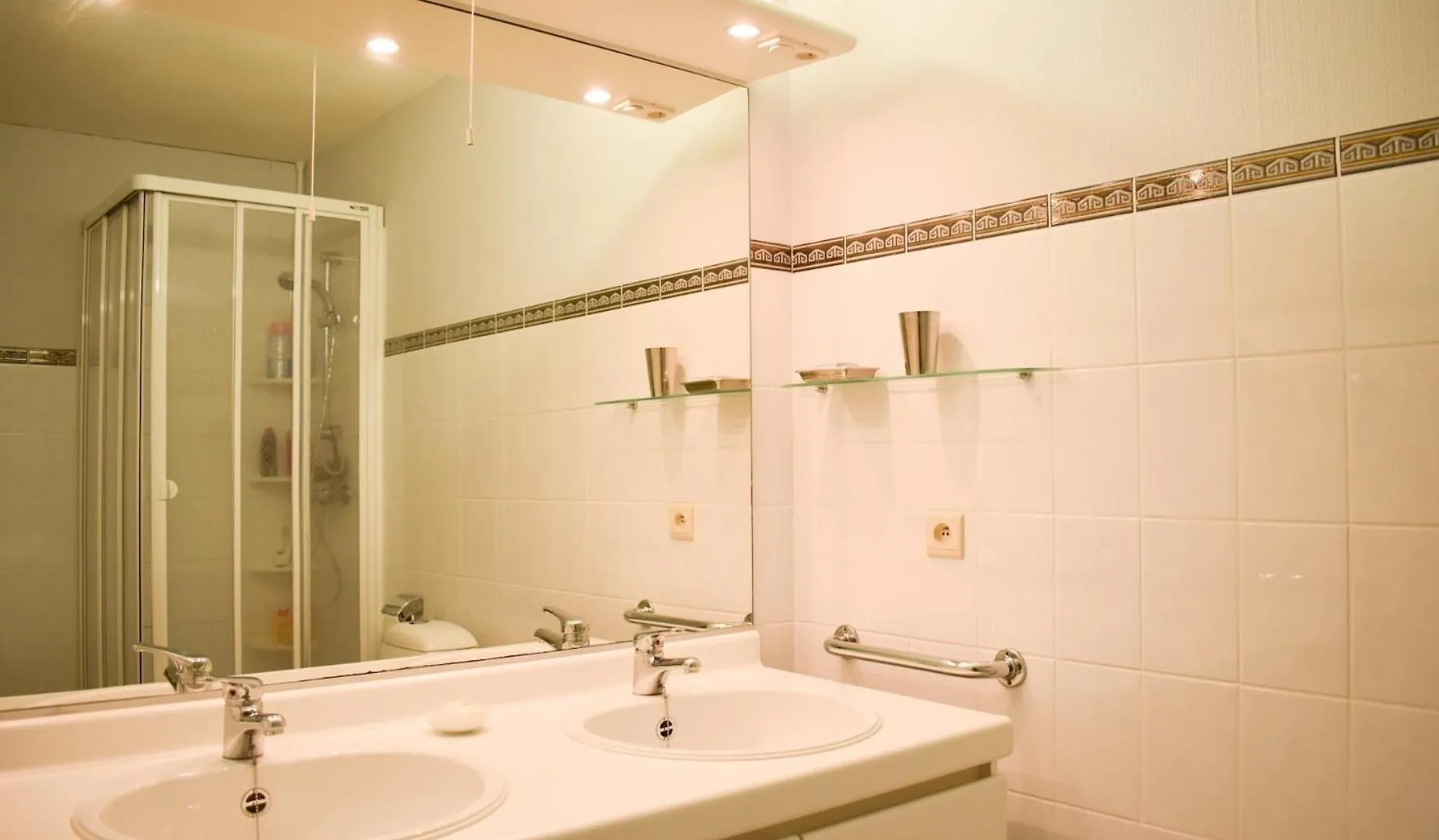 Апартаменты Stunning 2-Bedroom Duplex Apartement T64 Остенде Бельгия