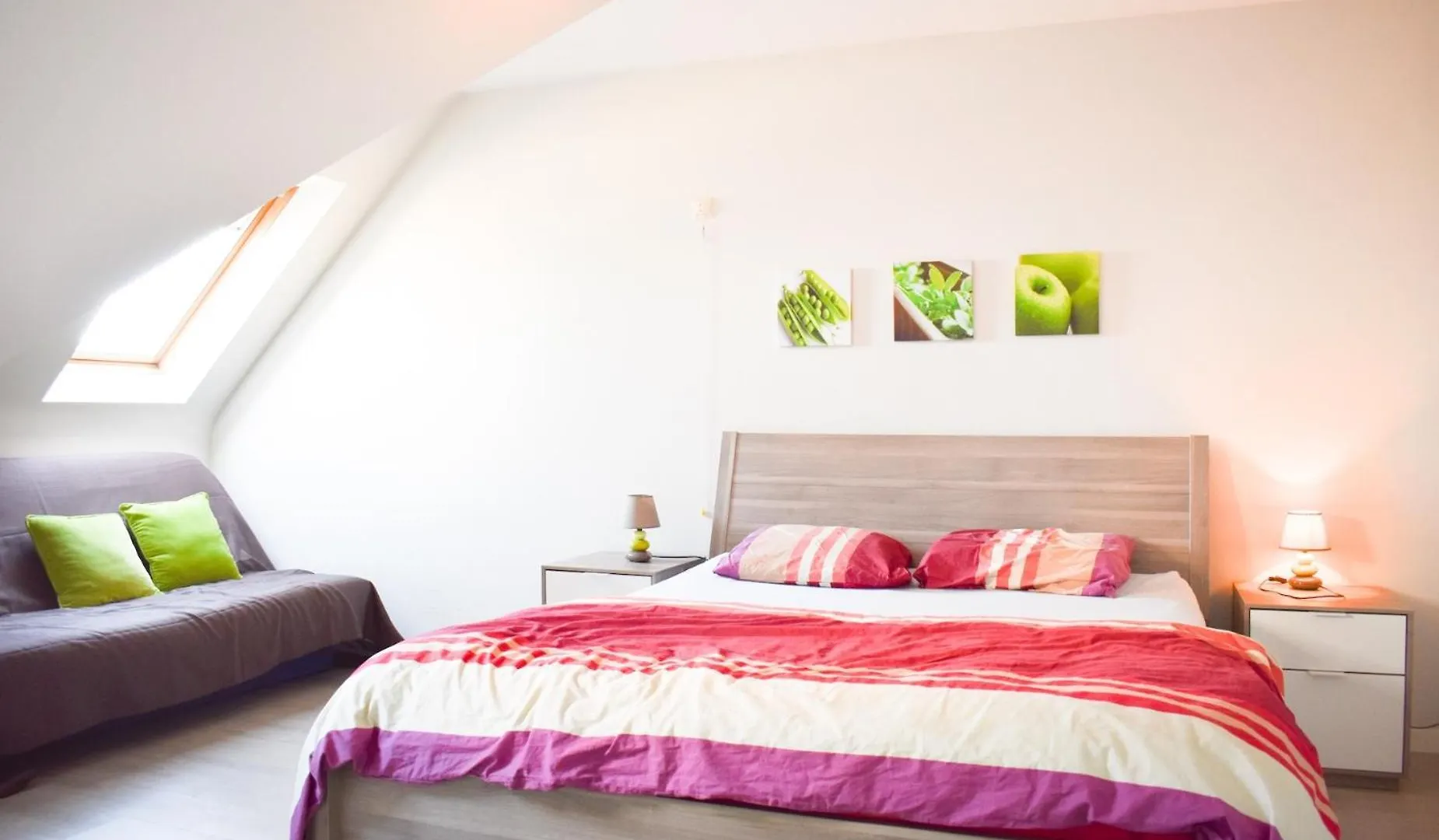 Stunning 2-Bedroom Duplex Apartement T64 Ostend 0*,  Belgium